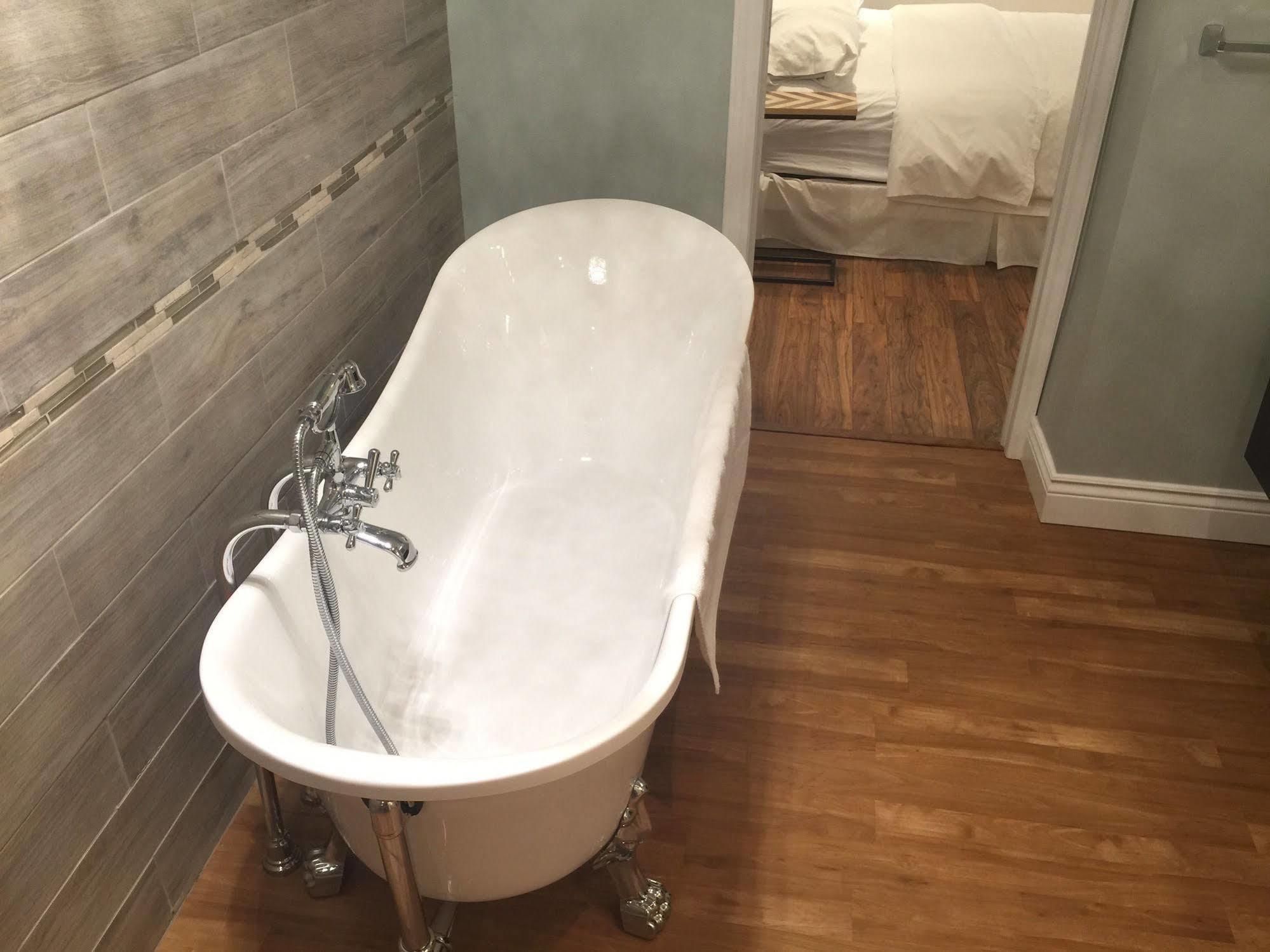 Grey Rose Suites Hanover Buitenkant foto